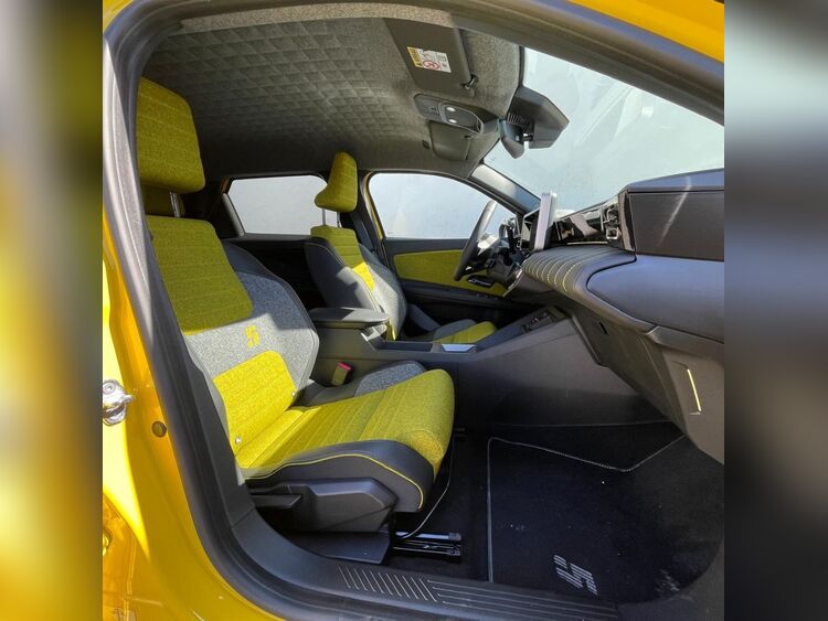 Renault R 5  E-TECH 100% ELECTRICO IONIC CINQ 150CV AUT CONF foto 6