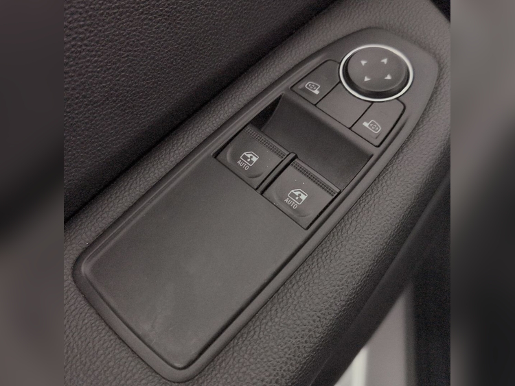 Renault Clio TCe Intens  foto 19