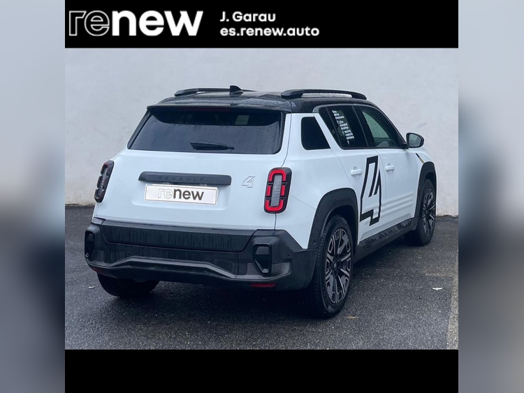Renault 4 E-Tech Iconiq autonomía confort 110kW foto 3