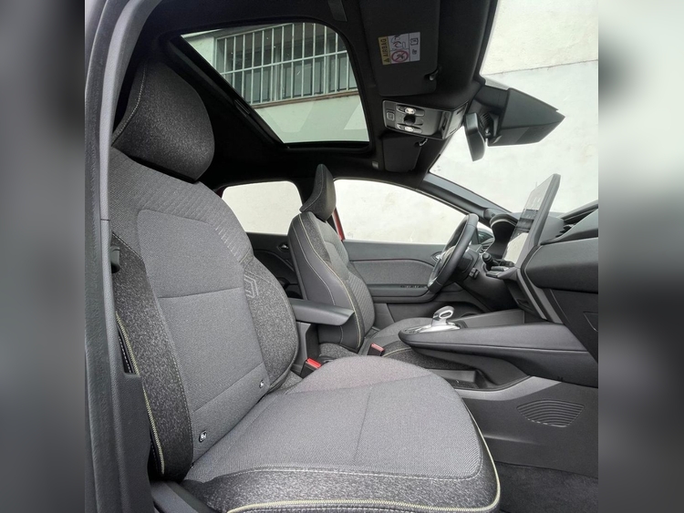 Renault Captur  E-TECH Híbrido Evolution 105kW  foto 7